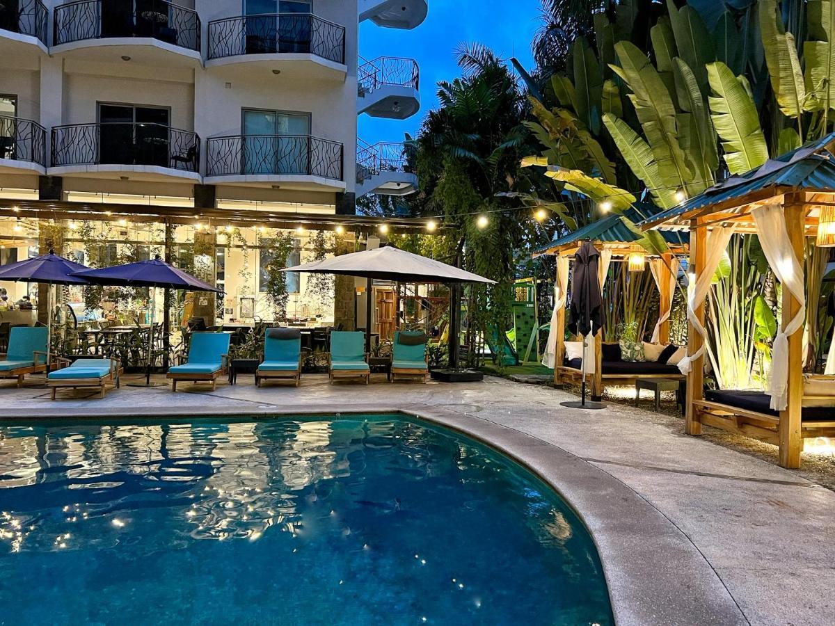Pacific Suites Boutique Hotel And Bistro Jaco Exterior photo